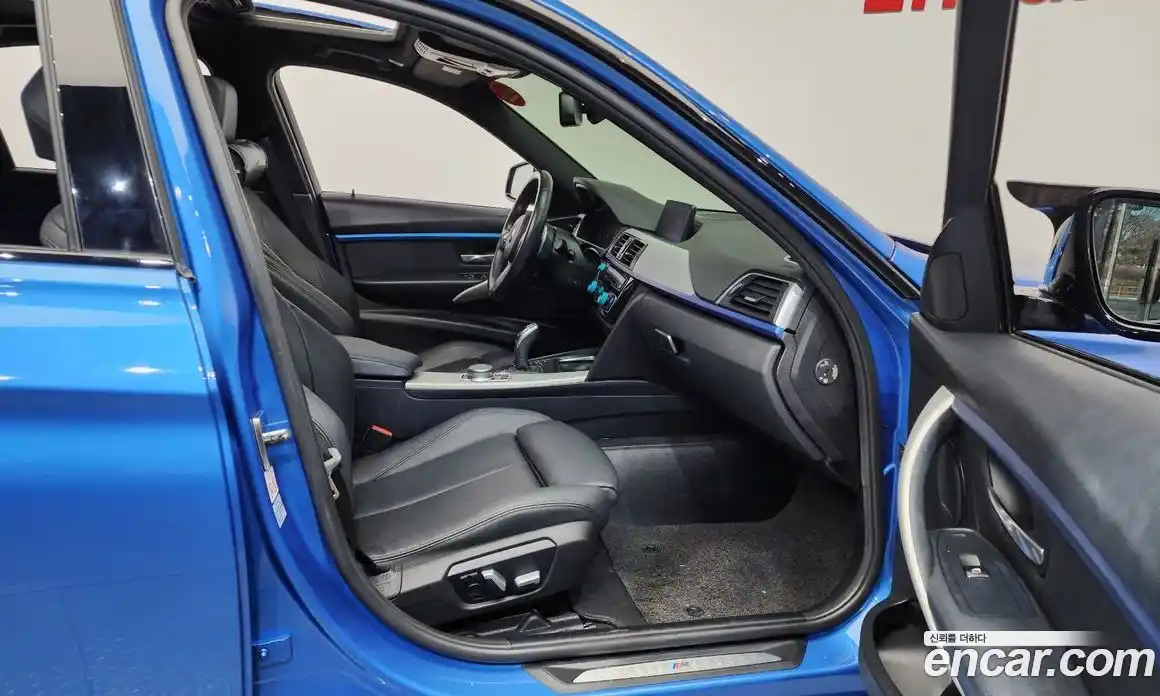 BMW 3-Series 2018 2.0 Автомат в Москве № 158880, фото 4