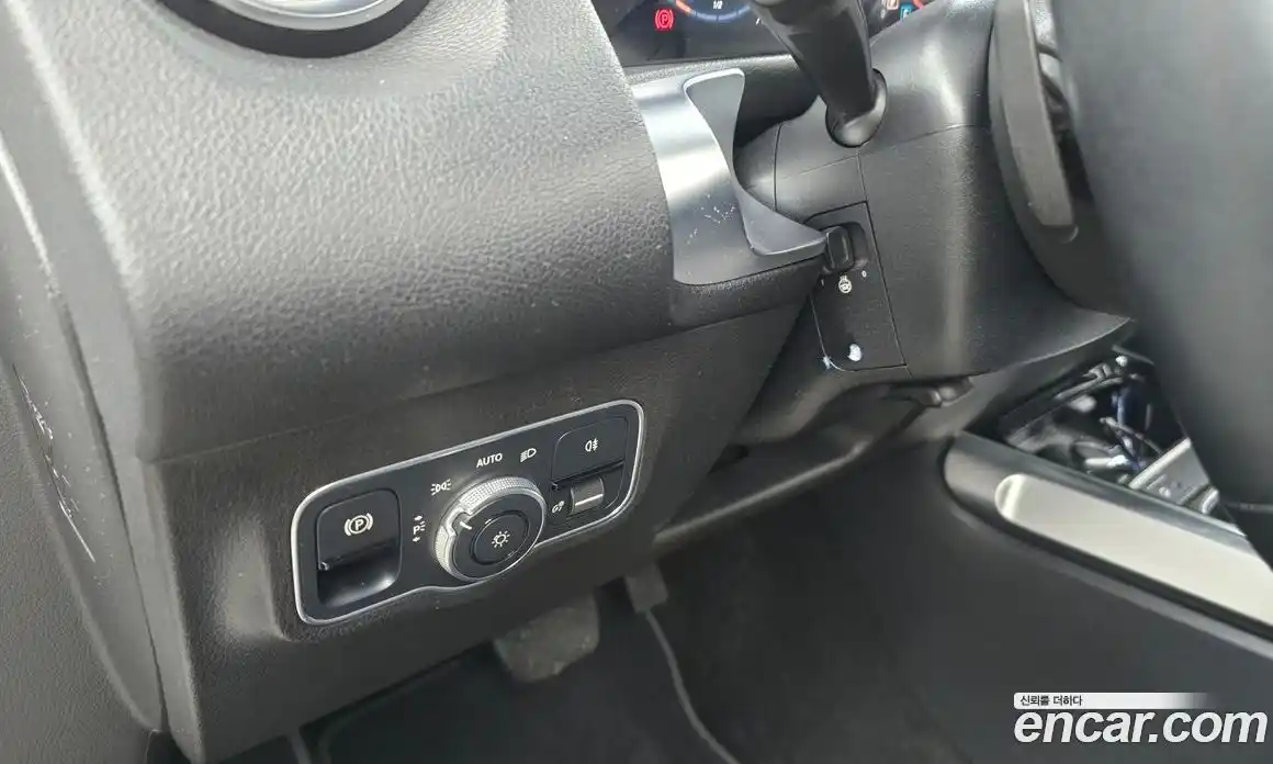 Mercedes-Benz GLB-Class 2020 2.0 Автомат в Москве № 161270, фото 11