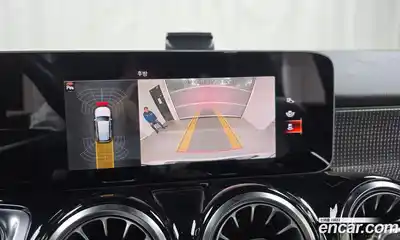 Mercedes-Benz GLB-Class 2020 2.0 Автомат в Москве № 161270, миниатюра 2