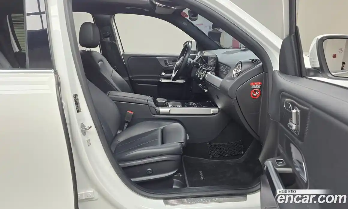 Mercedes-Benz GLB-Class 2020 2.0 Автомат в Москве № 161270, фото 10