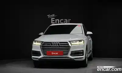 Audi Q7 2019 2.0 Автомат в Москве № 161359, миниатюра 2