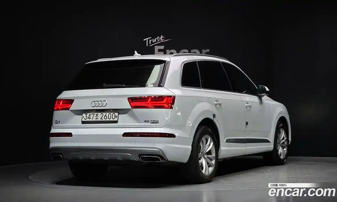 Audi Q7 2019 2.0 Автомат в Москве № 161359, фото 5
