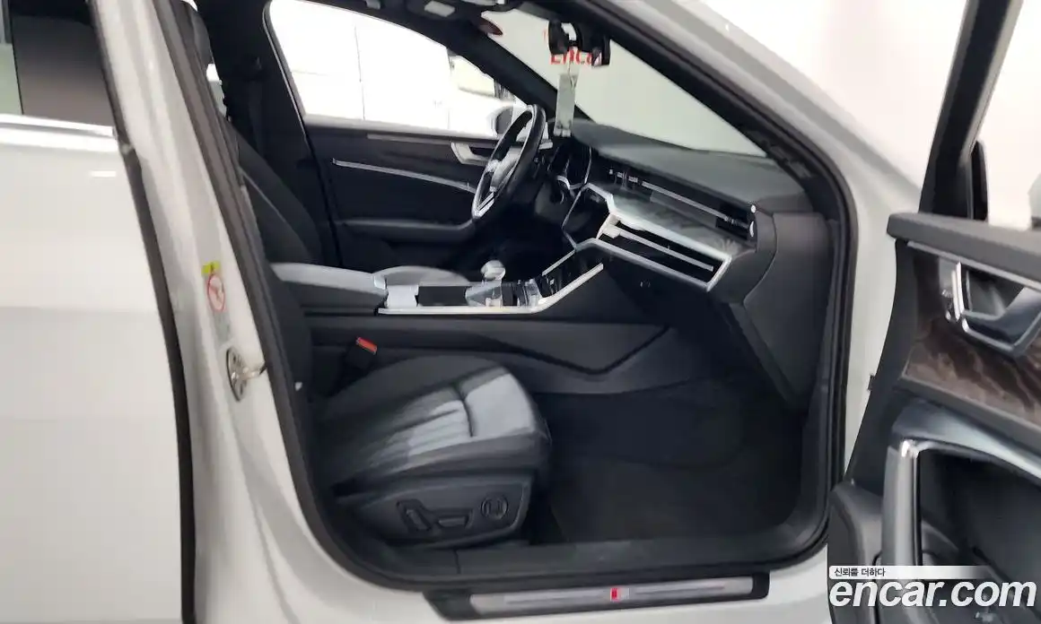 Audi A6 2020 2.0 Автомат в Москве № 163339, фото 16