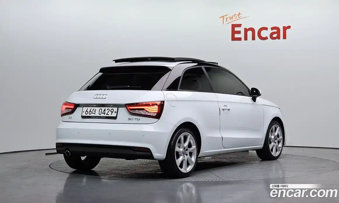 Audi A1 2015 1.6 Автомат в Москве № 163419, фото 16