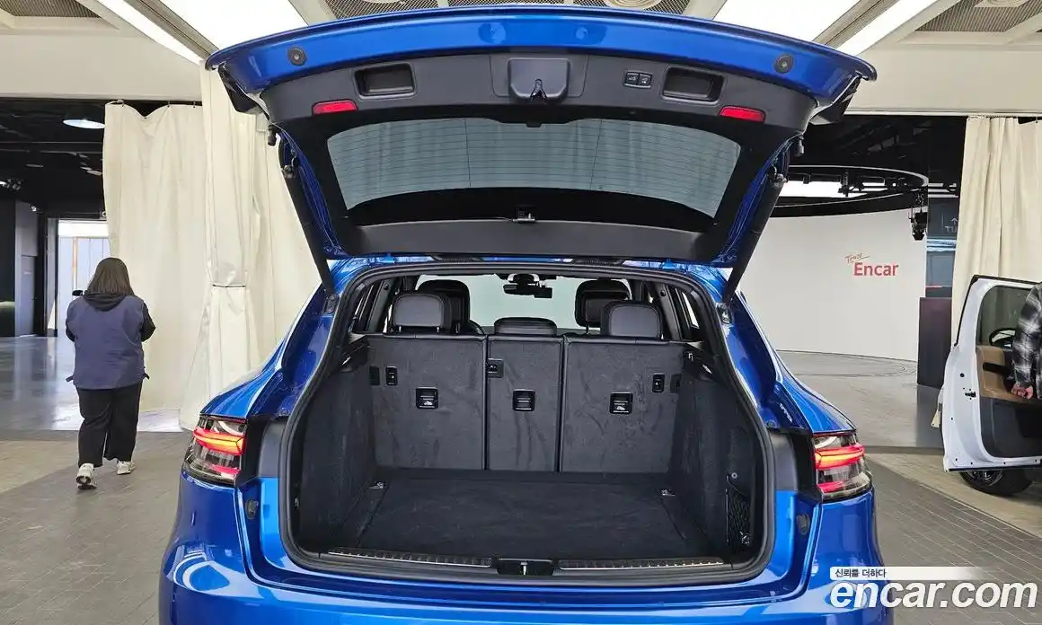 Porsche Macan 2019 2.0 Автомат в Москве № 165453, фото 3