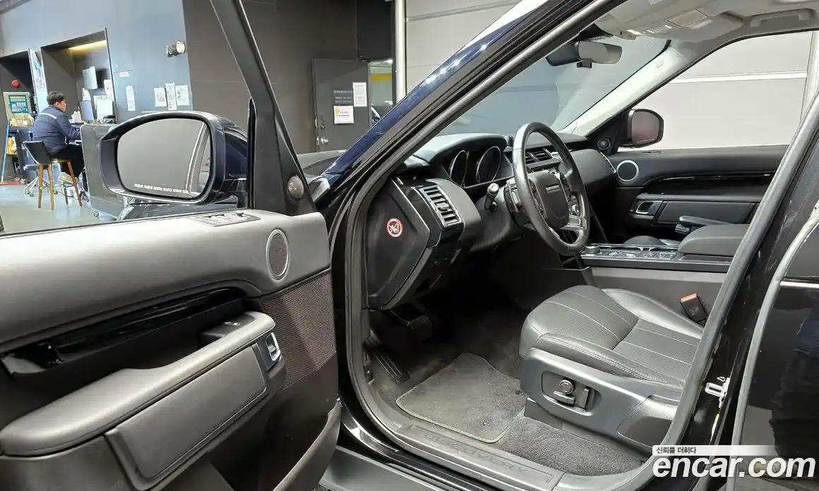 Land Rover Discovery 2019 2.0 Автомат в Москве № 166558, фото 10