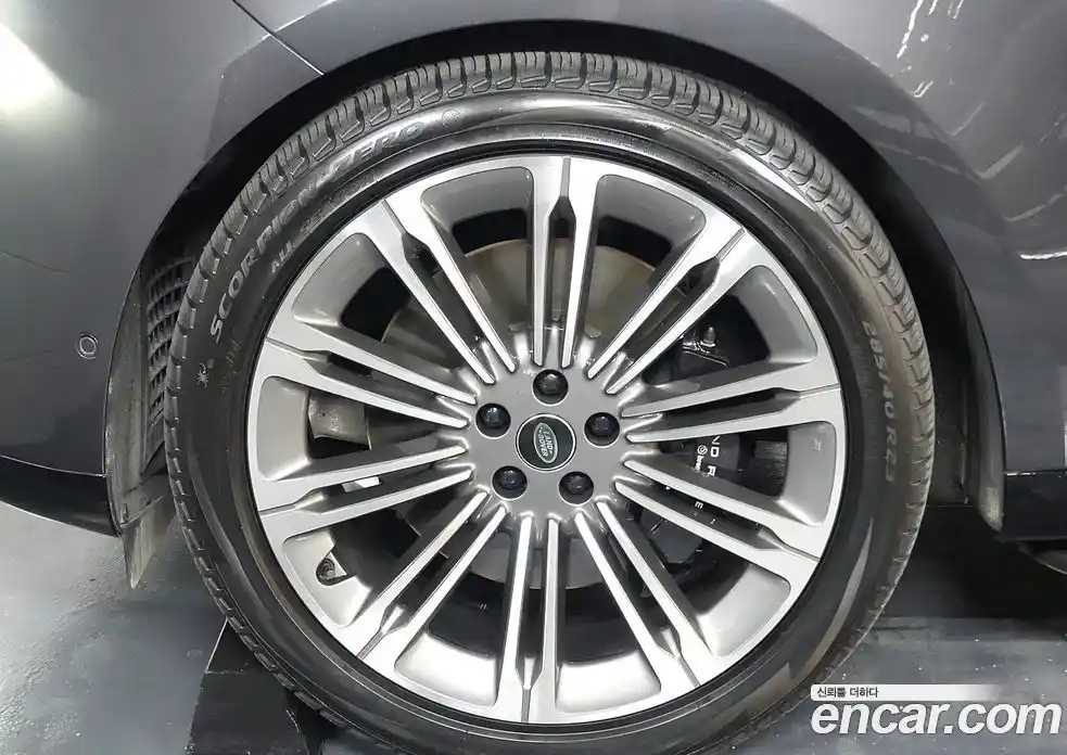 Land Rover Range-Rover 2023 4.4 Автомат в Москве № 166757, фото 18