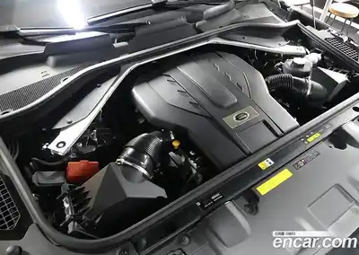 Land Rover Range-Rover 2023 4.4 Автомат в Москве № 166757, миниатюра 2