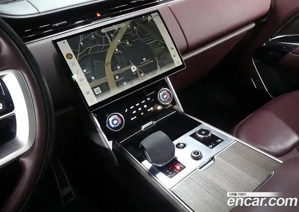 Land Rover Range-Rover 2023 4.4 Автомат в Москве № 166757, фото 3