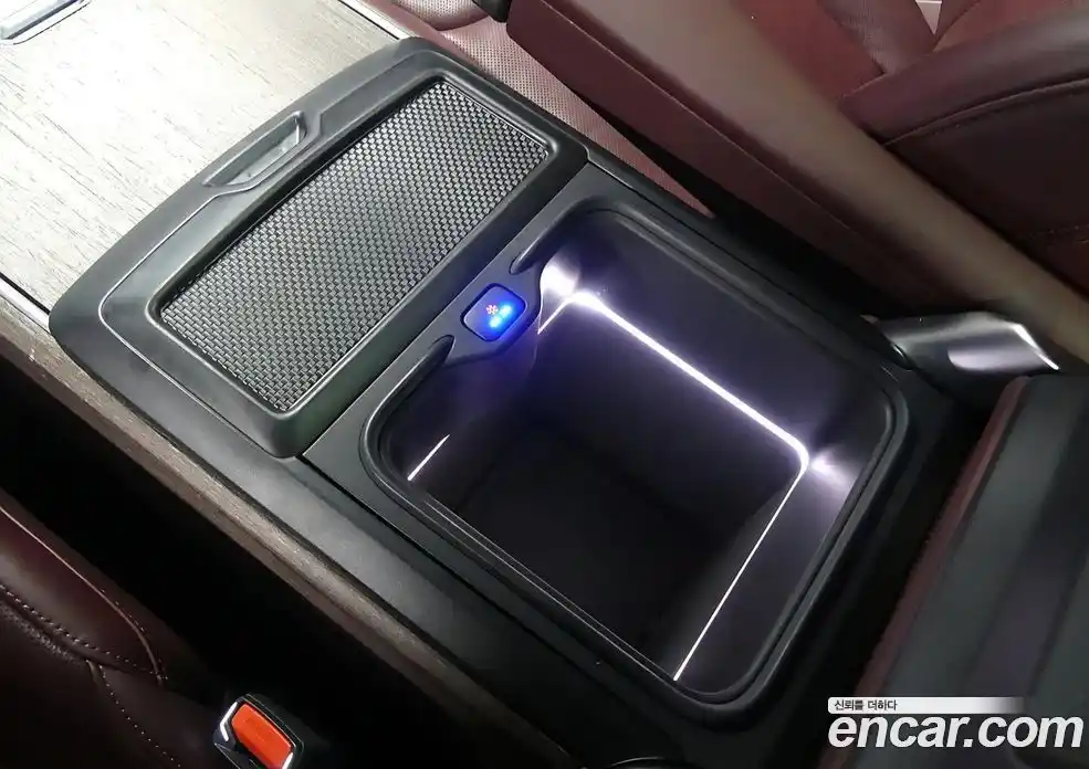 Land Rover Range-Rover 2023 4.4 Автомат в Москве № 166757, фото 7