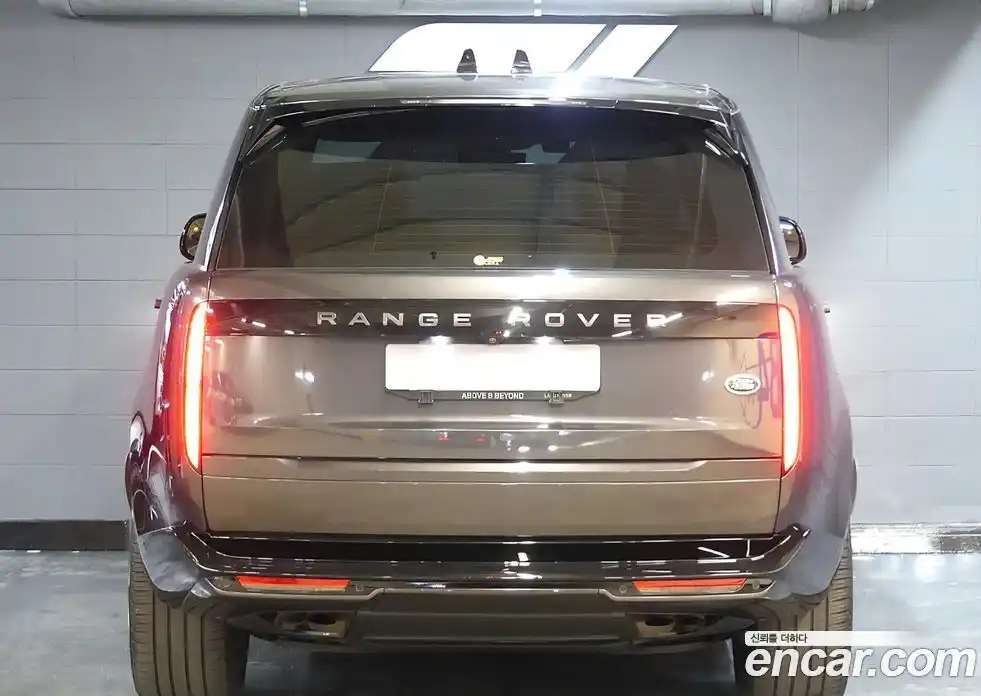 Land Rover Range-Rover 2023 4.4 Автомат в Москве № 166757, фото 10