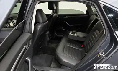 Volkswagen Passat 2018 2.0 Автомат в Москве № 169001, миниатюра 4