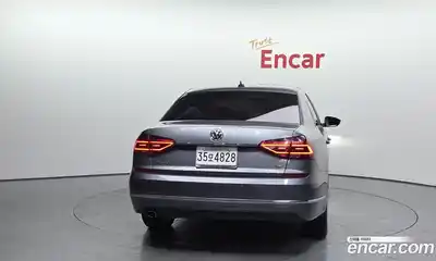 Volkswagen Passat 2018 2.0 Автомат в Москве № 169001, миниатюра 8