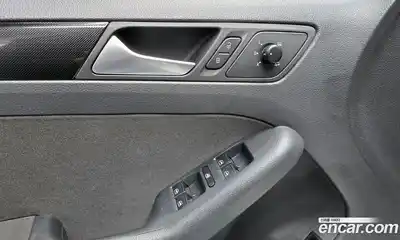 Volkswagen Jetta, 2012