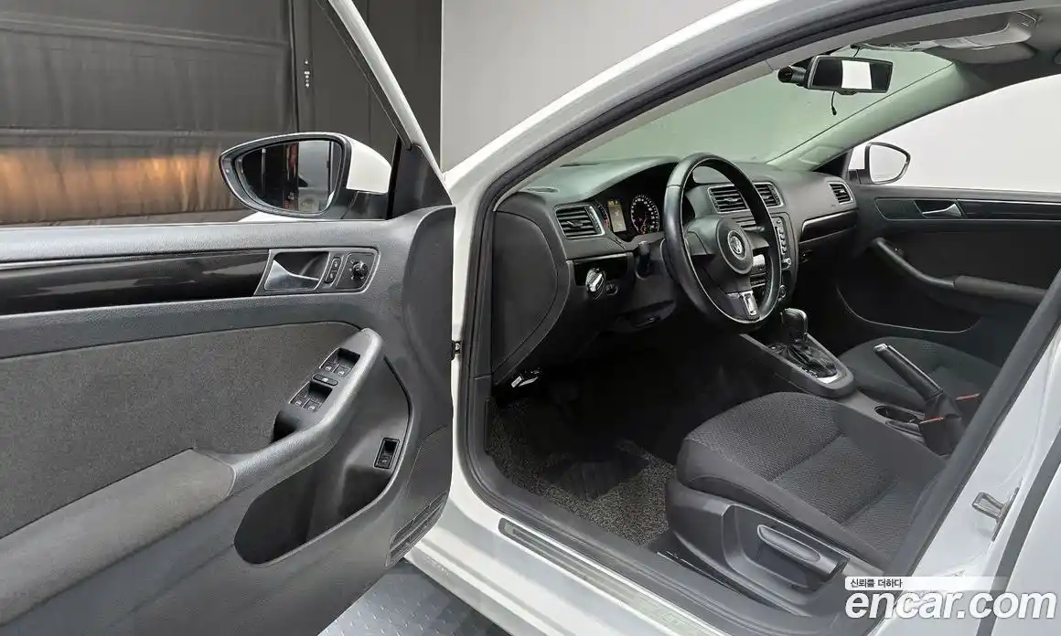 Volkswagen Jetta 2012 1.6 Автомат в Москве № 169049, фото 16