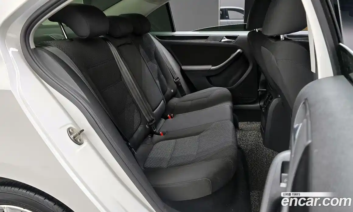 Volkswagen Jetta 2012 1.6 Автомат в Москве № 169049, фото 20