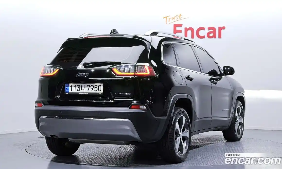 Jeep Cherokee 2021 2.4 Автомат в Москве № 169580, фото 15