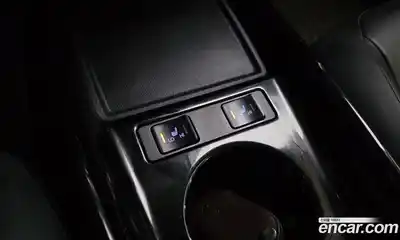 Toyota Prius 2021 1.8 Автомат в Москве № 170253, миниатюра 3