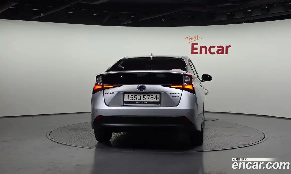 Toyota Prius 2021 1.8 Автомат в Москве № 170253, фото 7