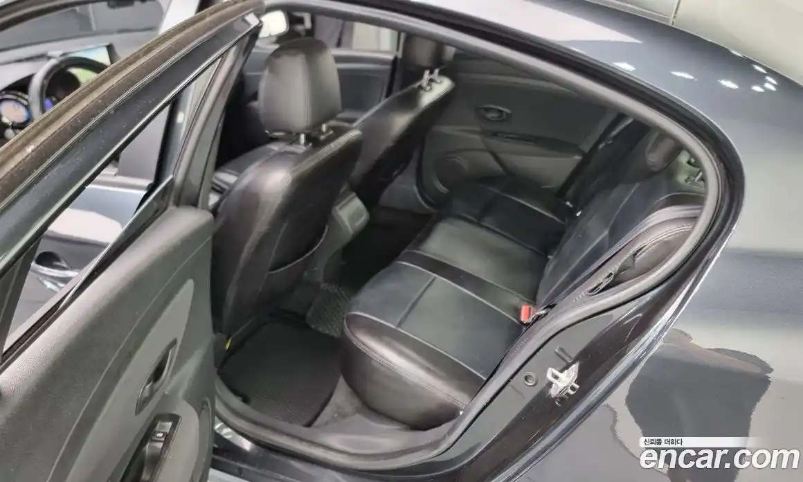 Renault SM3 2015 1.6 Автомат в Москве № 182812, фото 15