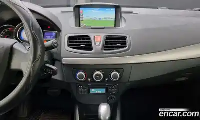 Renault SM3 2015 1.6 Автомат в Москве № 182812, миниатюра 5