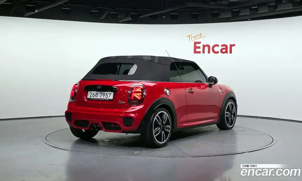 Mini Cooper Convertible 2019 2.0 Автомат в Москве № 186380, фото 11