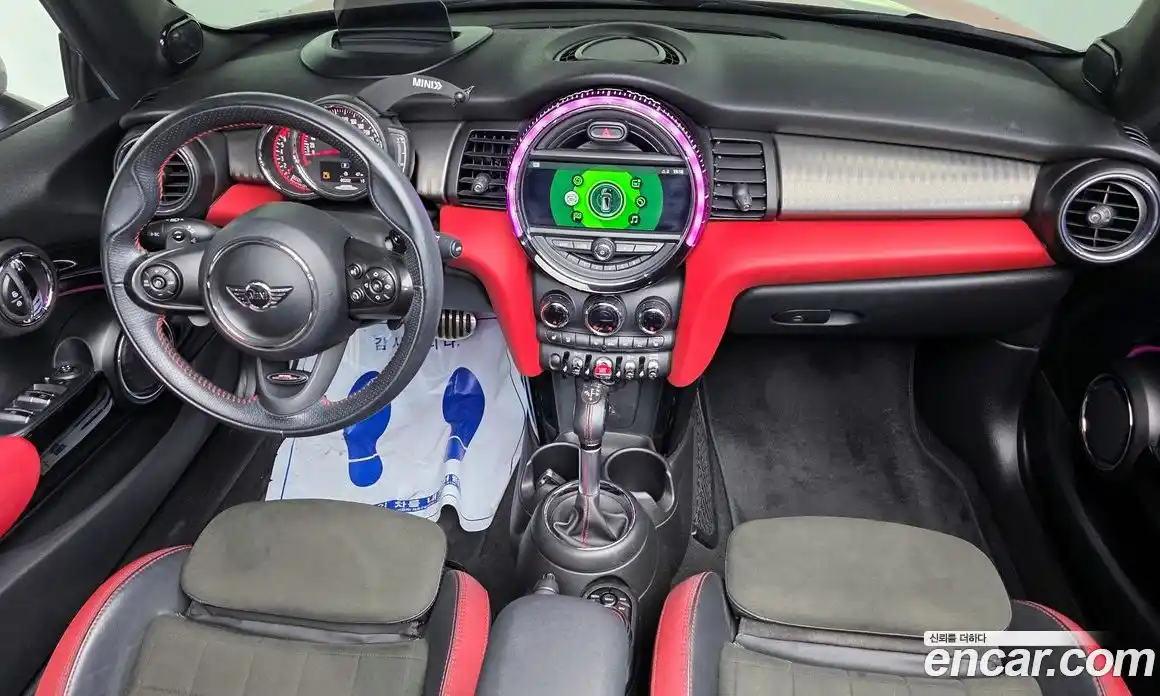 Mini Cooper Convertible 2019 2.0 Автомат в Москве № 186380, фото 14