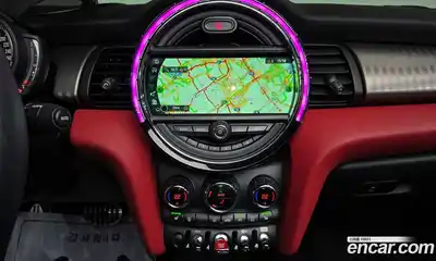 Mini Cooper Convertible 2019 2.0 Автомат в Москве № 186380, миниатюра 2