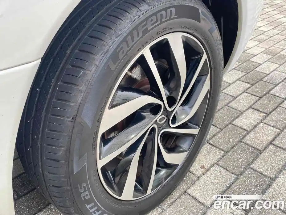 Renault QM5 2015 2.0 Автомат в Москве № 186701, фото 13