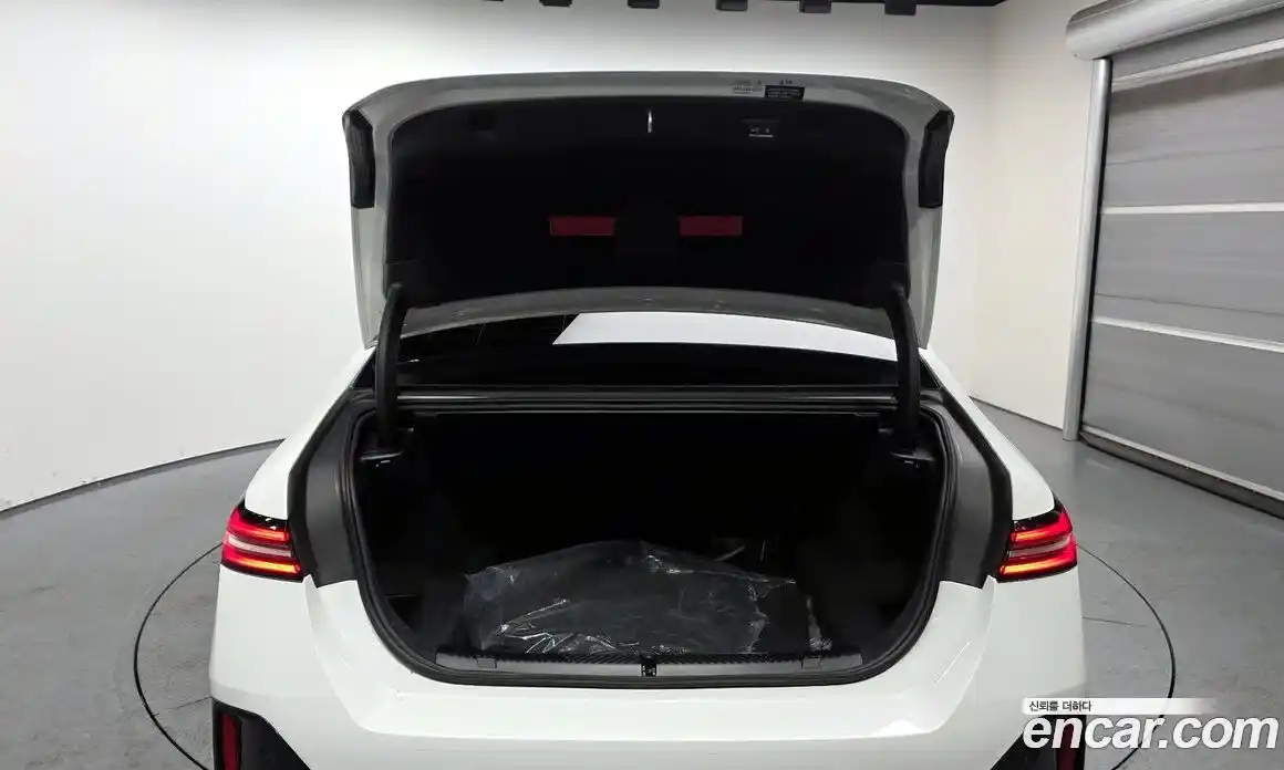 BMW 5-Series 2025 2.0 Автомат в Москве № 187499, фото 17