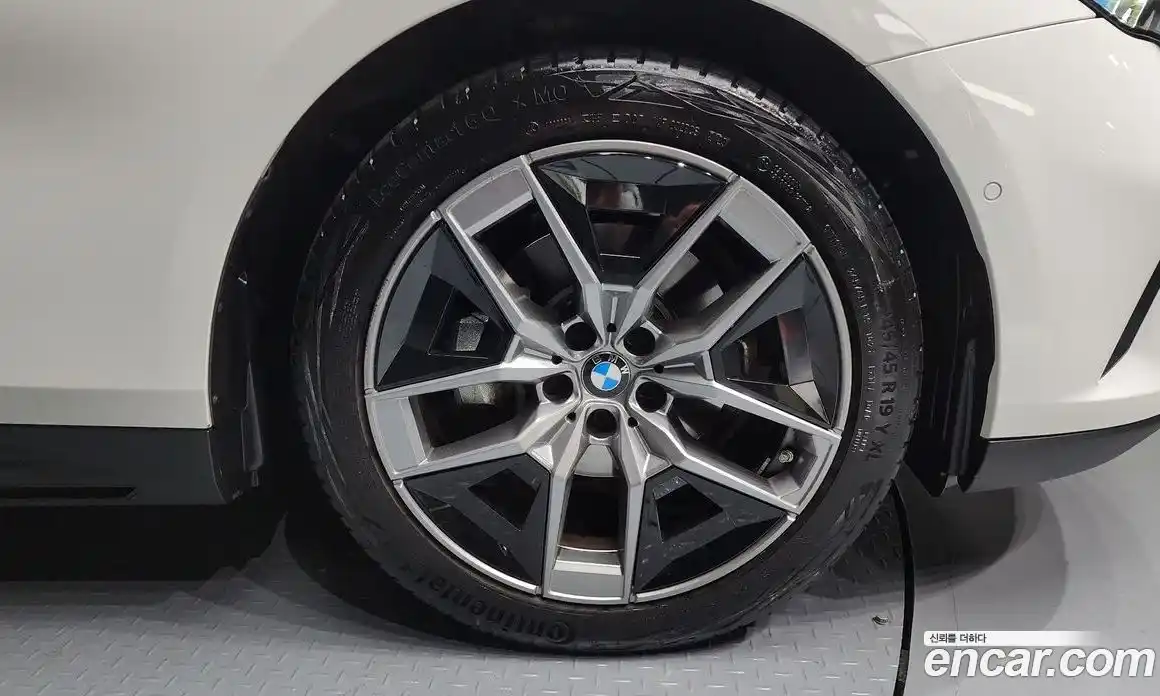 BMW 5-Series 2024 2.0 Автомат в Москве № 189116, фото 13