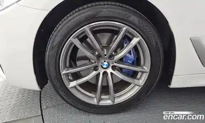 BMW 5-Series, 2018