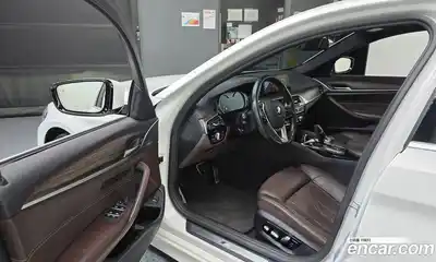 BMW 5-Series 2018 2.0 Автомат в Москве № 193309, миниатюра 9
