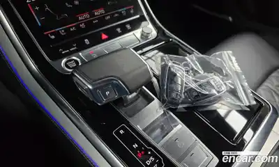 Audi Q8 2023 3.0 Автомат в Москве № 196346, миниатюра 11