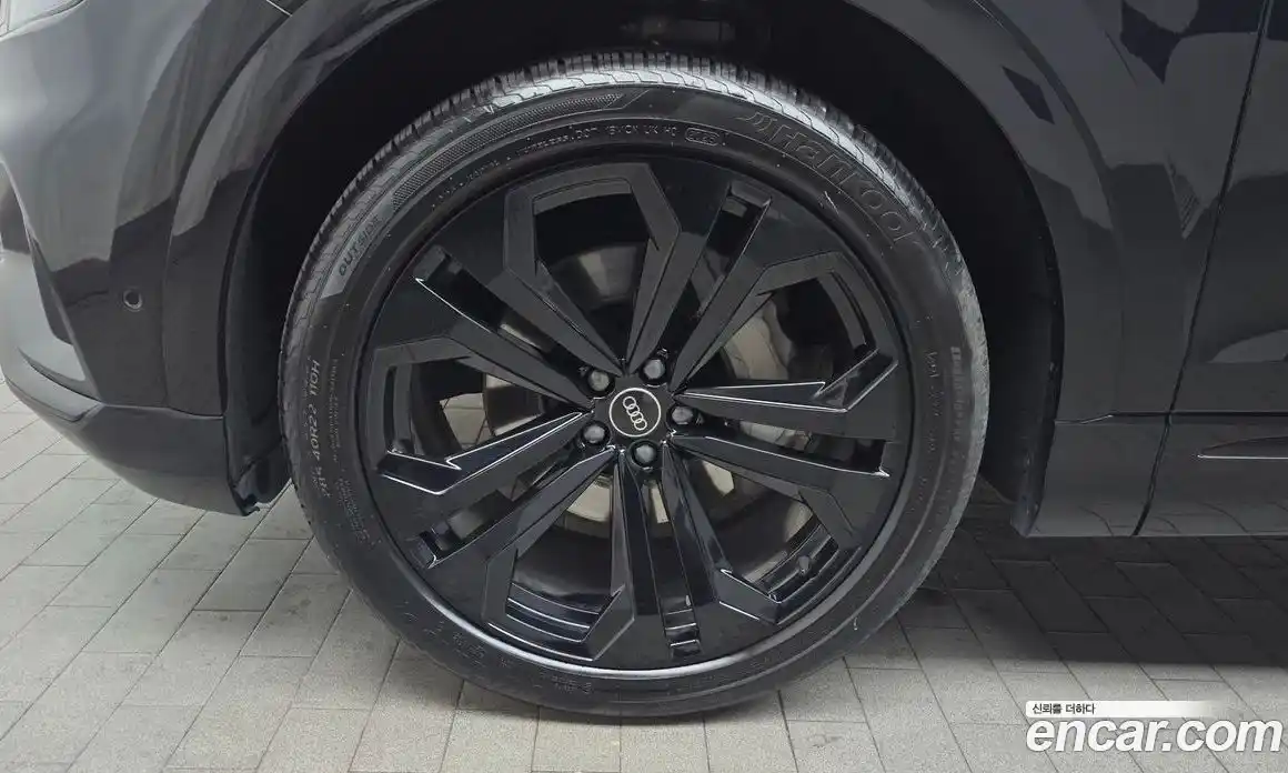 Audi Q8 2023 3.0 Автомат в Москве № 196346, фото 13