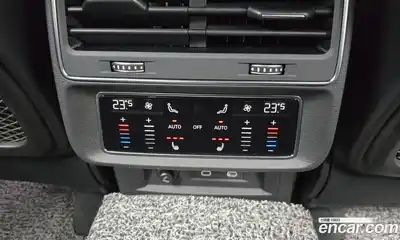 Audi Q8 2023 3.0 Автомат в Москве № 196346, миниатюра 8