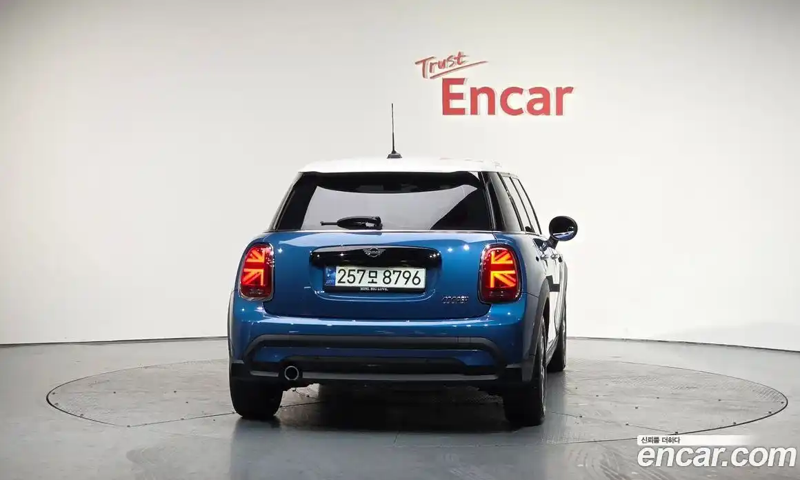 Mini Cooper 2022 1.5 Автомат в Москве № 197008, фото 18