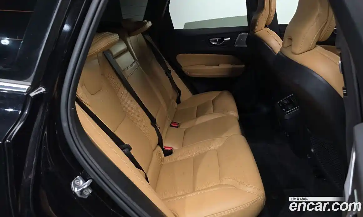 Volvo XC60 2020 2.0 Автомат в Москве № 197102, фото 17