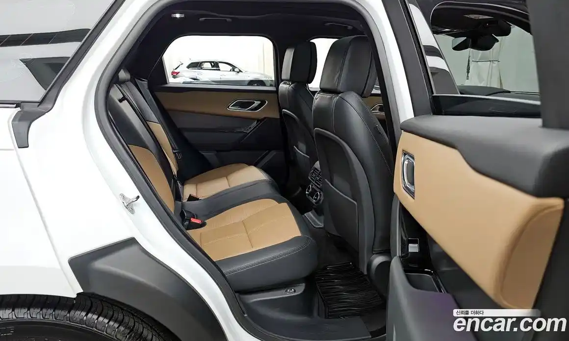 Land Rover Range-Rover Velar 2025 3.0 Автомат в Москве № 198109, фото 4