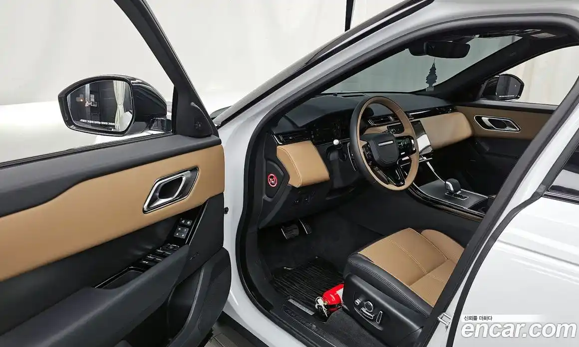 Land Rover Range-Rover Velar 2025 3.0 Автомат в Москве № 198109, фото 6