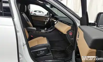 Land Rover Range-Rover Velar 2025 3.0 Автомат в Москве № 198109, миниатюра 7