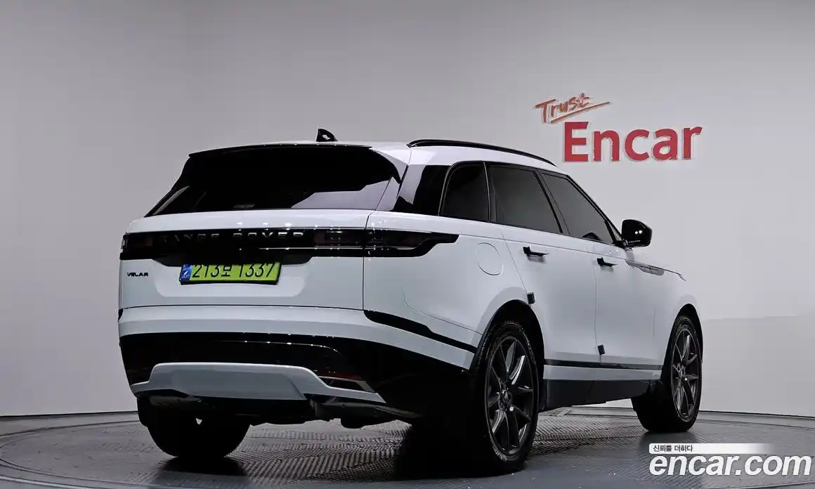 Land Rover Range-Rover Velar 2025 3.0 Автомат в Москве № 198109, фото 9