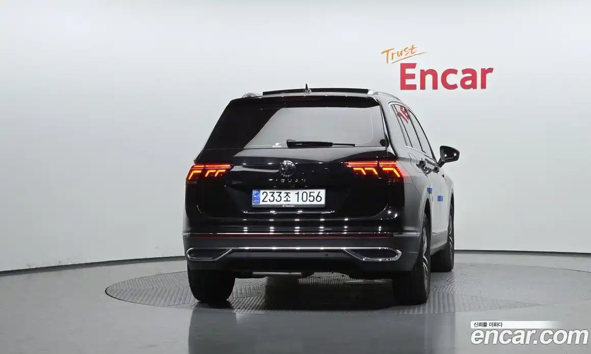 Volkswagen Tiguan 2023 2.0 Автомат в Москве № 198949, фото 17