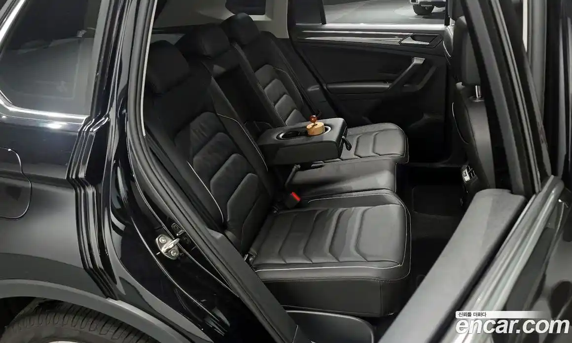 Volkswagen Tiguan 2023 2.0 Автомат в Москве № 198949, фото 9