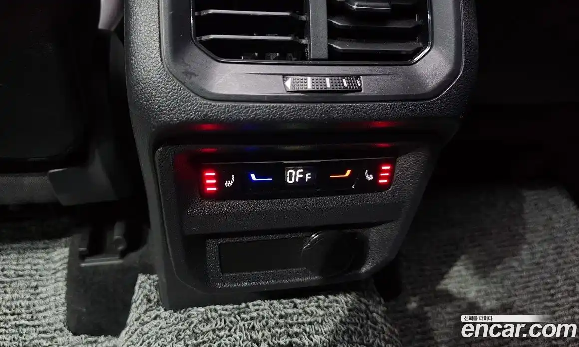 Volkswagen Tiguan 2023 2.0 Автомат в Москве № 198990, фото 12