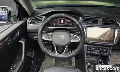 Volkswagen Tiguan 2023 2.0 Автомат в Москве № 198990, миниатюра 5