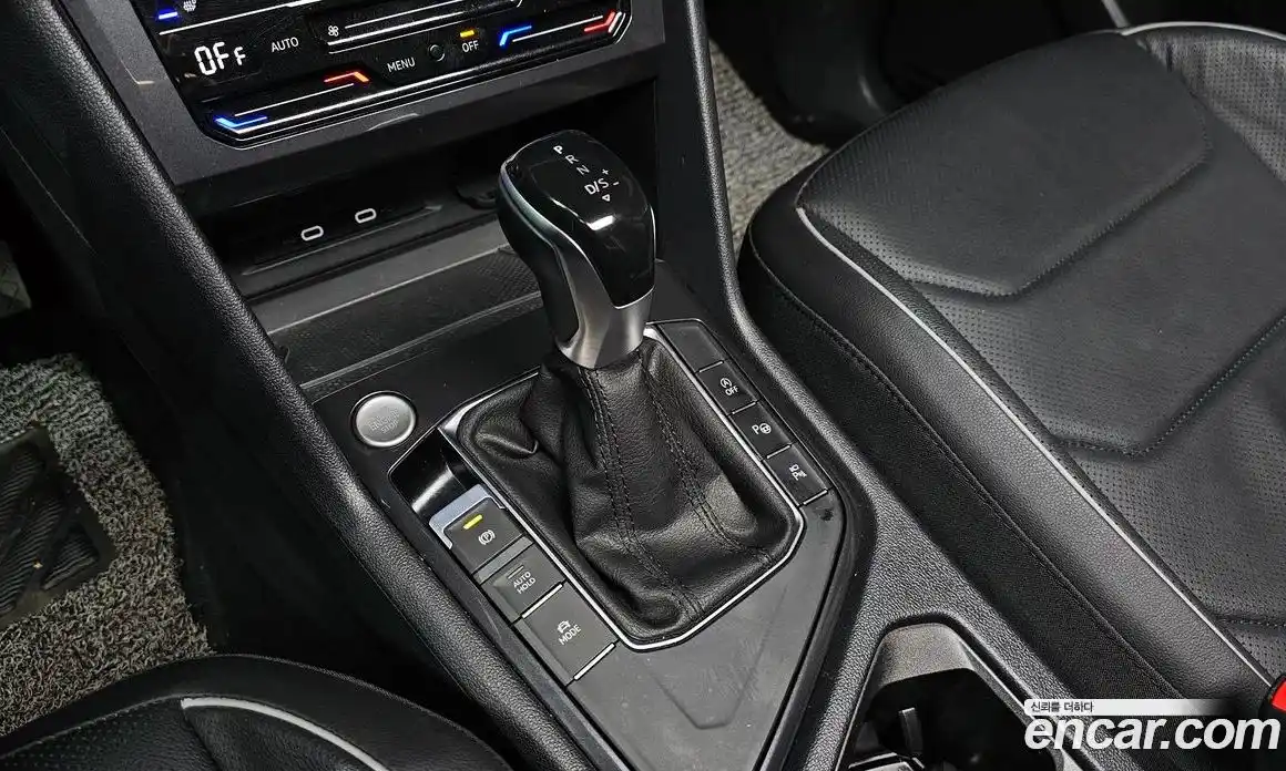 Volkswagen Tiguan 2023 2.0 Автомат в Москве № 198990, фото 7