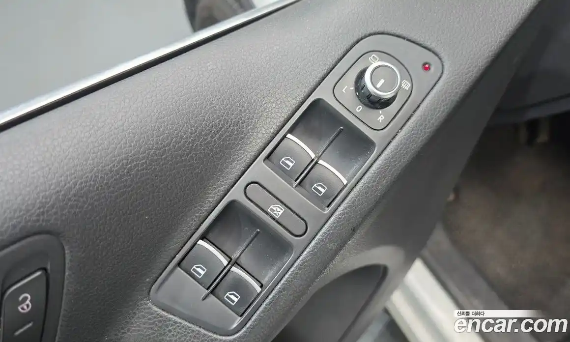 Volkswagen Tiguan 2015 2.0 Автомат в Москве № 199285, фото 8