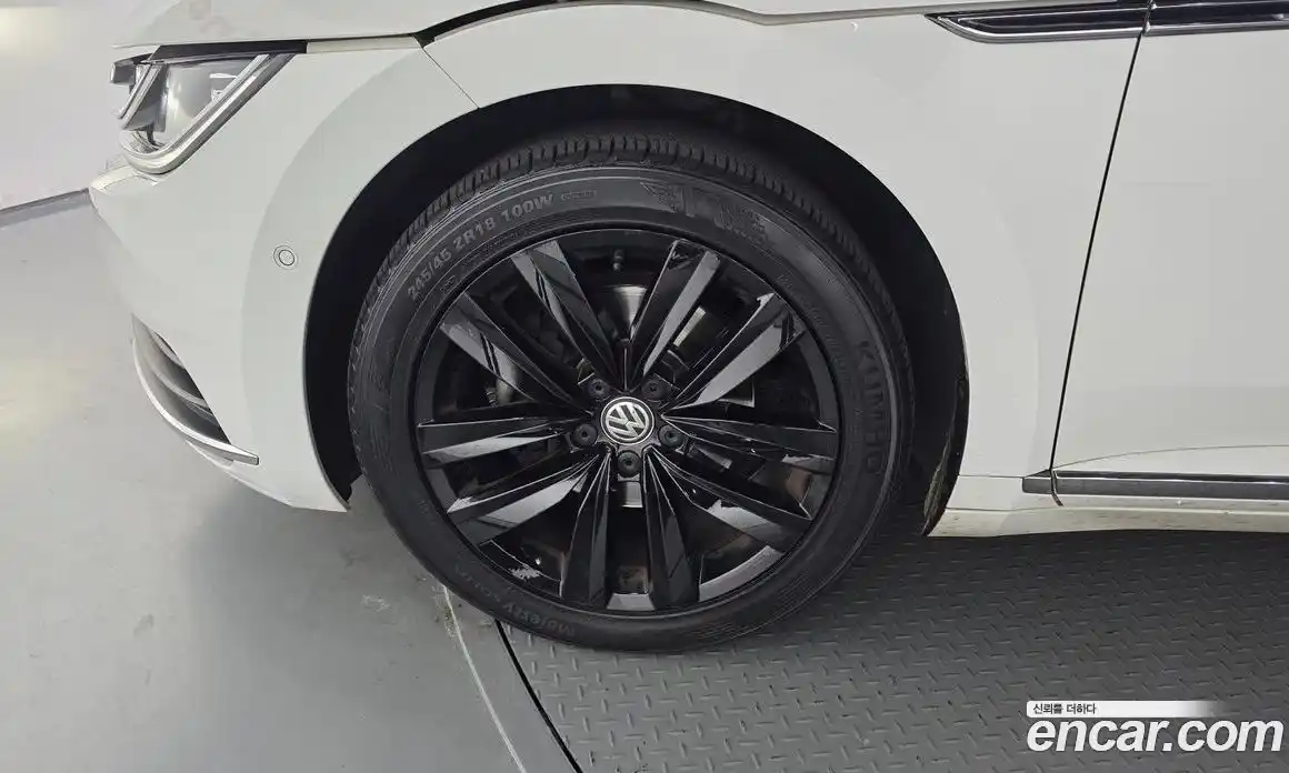 Volkswagen Arteon 2019 2.0 Автомат в Москве № 199287, фото 12