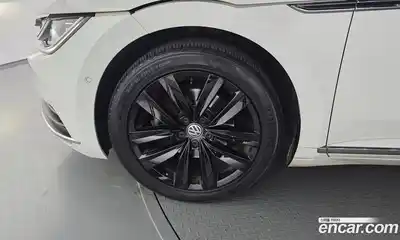 Volkswagen Arteon 2019 2.0 Автомат в Москве № 199287, миниатюра 12